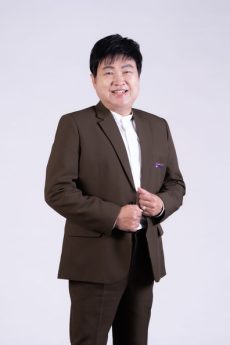 ผู้ช่วยศาสตราจารย์ ยุทธภูมิ สุวรรณเวช   คณบดีคณะศิบปศาสตร์